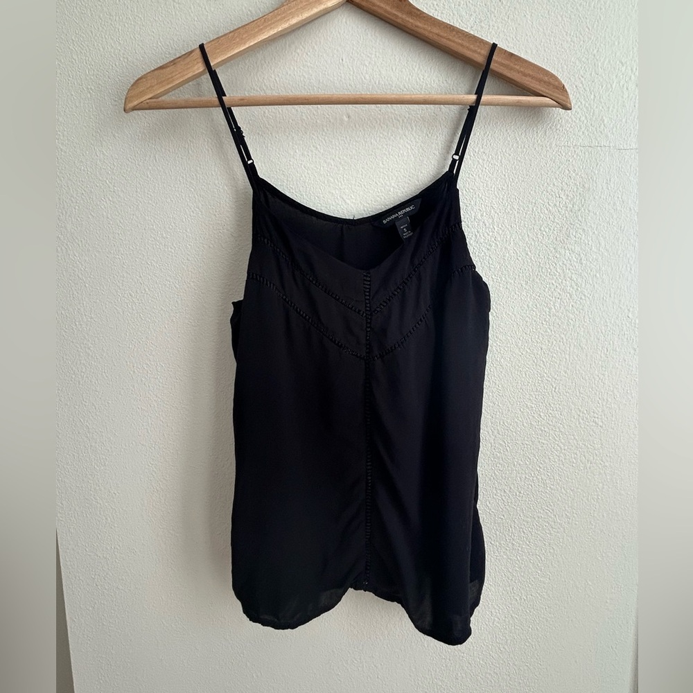 Banana Republic Black Camisole Top
Size S Small Petite